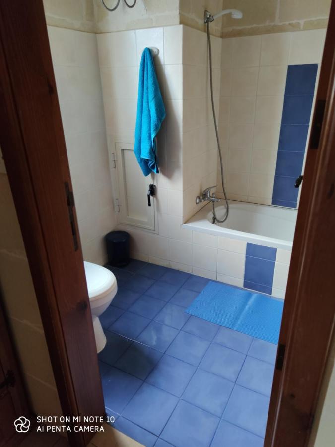 Seafront Two Bedroomed Apartment In Marsalforn Εξωτερικό φωτογραφία